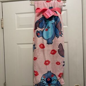 Stitch Valentine’s Day Blanket